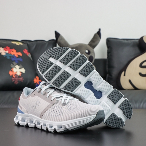 On Running Cloud X 4 Silver Chambray