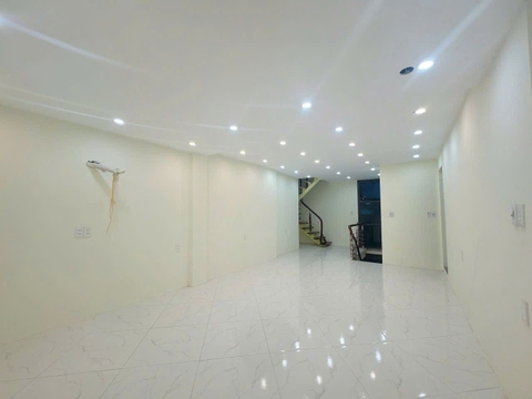 LÔ ĐẤT MẶT PHỐ CỔ QUÁN THÁNH BA ĐÌNH - 20m² - VỊ TRÍ HIẾM - TIỀM NĂNG LỚN - 15 TỶ