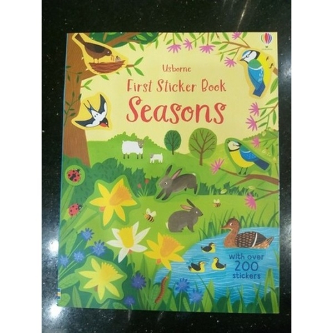 Usborne Sticker Book – Seasons