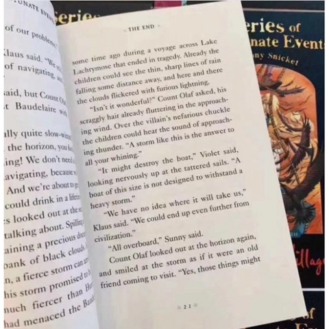 A Series of Unfortunate Events (Sách nhập) – 13 quyển