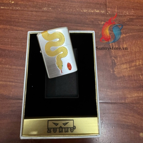 Bật lửa xăng đá Zorro Rắn Vàng Z2-1176