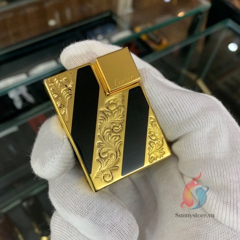 Bật lửa Cartier vuông sọc hoa văn