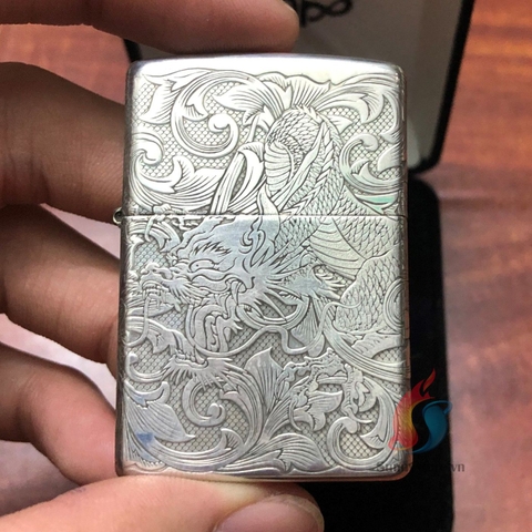 Zippo Bạc Khối Rồng Thiêng Khắc 4 Mặt
