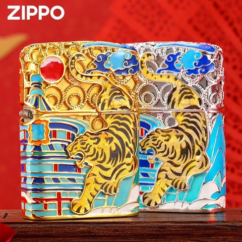 Zippo bọc vàng ốp emblem hình Hổ có dạ quang