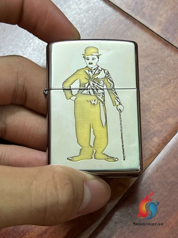 Bật Lửa Zippo Chrome bóng Khắc Charlie Chaplin 2 Màu