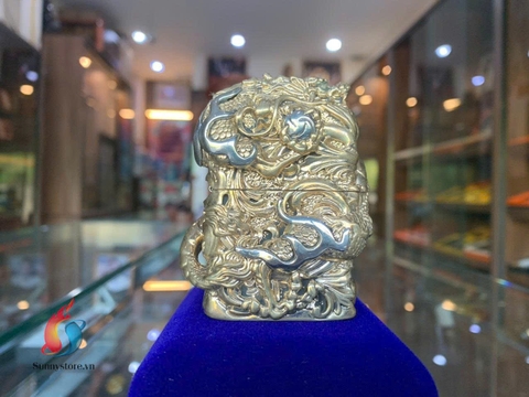 Bật lửa Zippo Armor áo đồng rồng vàng cuộn mây 