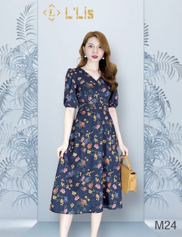 Đầm lụa xanh, cổ tim, xếp ly eo, tay phồng