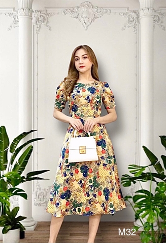 Đầm xòe lụa Vàng Anh, cổ tròn tay phồng