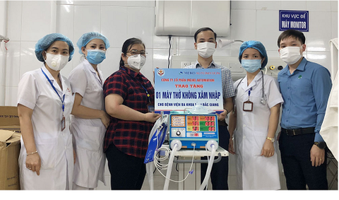Tặng 01 máy thở không xâm nhập cho Bệnh viện Đa khoa tỉnh Bắc Giang.