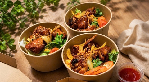 Cơm gà chiên nước mắm