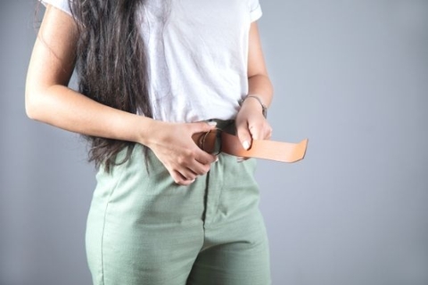 10 cách kết hợp thắt lưng cực tôn dáng cho bạn gái