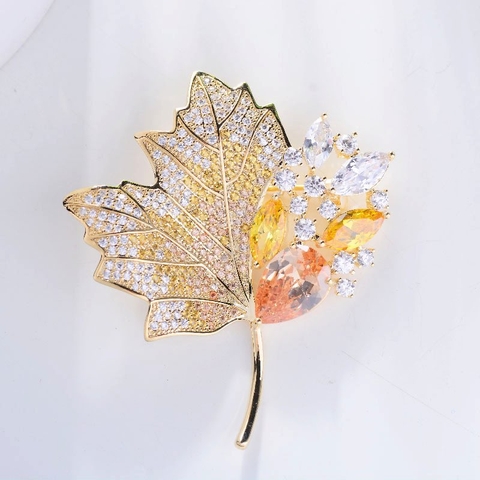 Trâm, Ghim Cài Áo HimHip Lá Phong Thanh Lịch HKCC Đính Phale 4,8*5,5cm