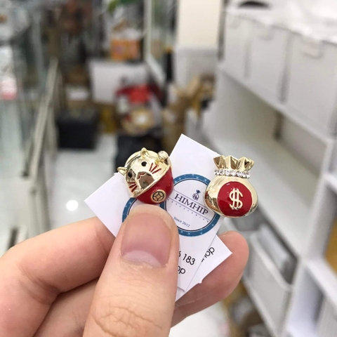 Pin Cài Áo HimHip Mèo Và Túi Thần Tài May Mắn HKCC Đính Phale 1,5cm