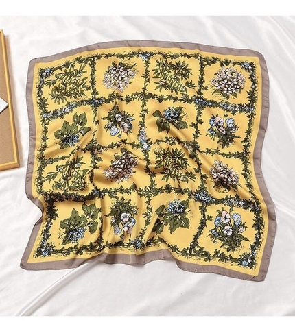 Set quà tặng khăn lụa vuông 70 kèm cài khăn