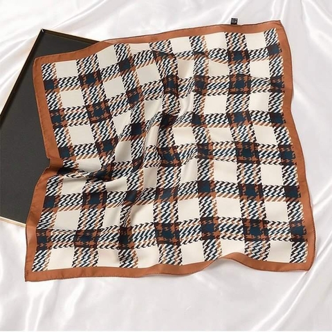 Set Quà Tặng Khăn Lụa Vuông Khổ 53 Kèm Cài Áo - 39 (giá đã bao gồm túi hộp, không kèm thiệp)