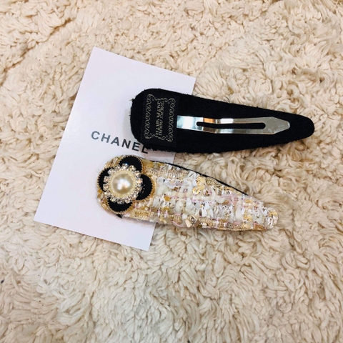 Kẹp Mái Bật HimHip Phối Vải Dạ Charm Hoa Thanh Lịch 3x8.5cm