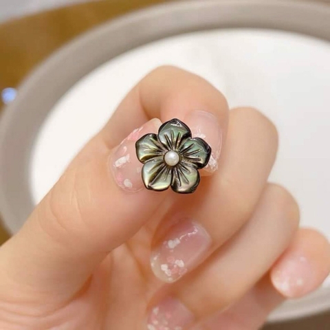 Pin Cài Áo HimHip Hoa Mai Khảm Trai Nhỏ Thanh Lịch HKCC Mix Trai 1.3cm