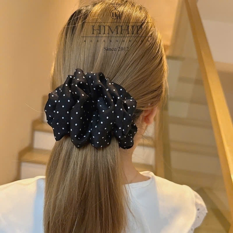 Kẹp Móc Dọc HimHip Composite Nếp Sóng Họa Tiết Chấm Bi 9.5x11.5cm