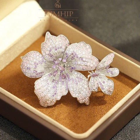 Trâm, Ghim Cài Áo HimHip HKCC Hoa Lay Ơn Nụ Phale Tím Phối Bướm Nhỏ 6*4.5cm