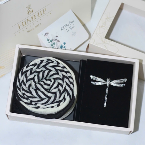 Set Quà HimHip Khăn Lụa Vuông 90*90cm & Cài Áo Kèm Túi Hộp Thiệp - 1159