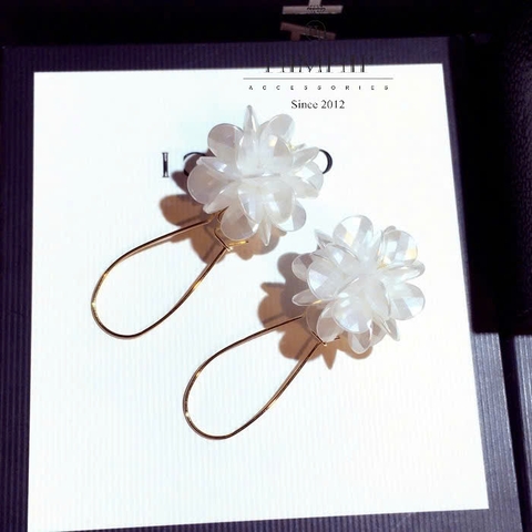 Khuyên Tai Dài HimHip HKCC Chùm Hoa Tú Cầu 3*6cm