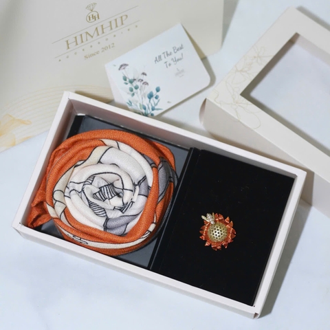 Set Quà HimHip Khăn Lụa Vuông 90*90cm & Cài Áo Kèm Túi Hộp Thiệp - 1161