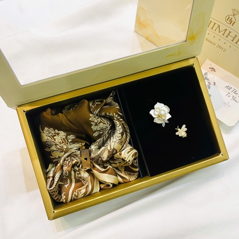 Set Quà HimHip Khăn Lụa Cao Cấp 53*53cm & Cài Áo Kèm Túi Hộp Thiệp - 1163