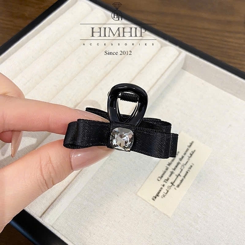 Kẹp Càng Cua HimHip Composite Nơ Vải Đen Phối Phale Vuông Thanh Lịch 8 Răng 5.5x3cm