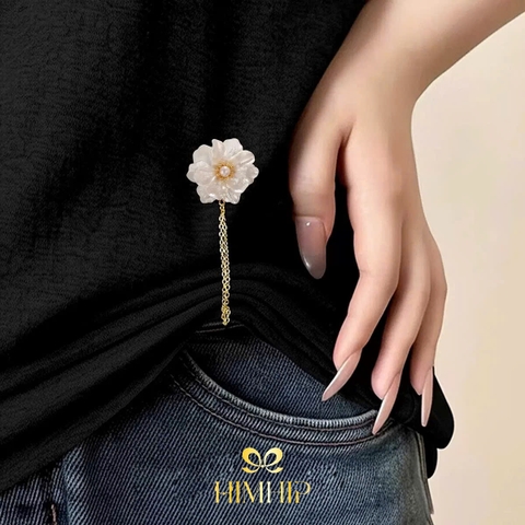 Pin Cài Tự Hít HimHip Hoa Cúc Trắng 2.4cm Phối Dây Xích Đôi 11cm