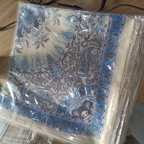 Khăn Lụa Thời Trang HimHip 70x70cm Khăn Quàng Quà Tặng Khăn - 333