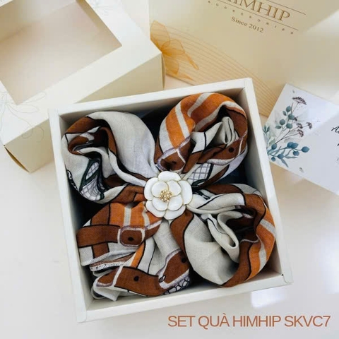 Set Quà 20/10 HimHip Khăn Viscose 53*53cm & Cài Khăn Kèm Túi Hộp Thiệp - 07
