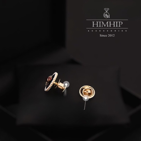 Pin Cài Áo HimHip Vòng Tròn Đen Mặt Hoa Hồng Đỏ Sang Trọng HKCC Mix Trai