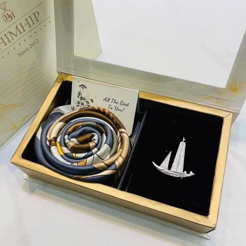 Set Quà HimHip 20/11 Khăn Lụa Cao Cấp 85*85cm & Cài Áo Kèm Túi Hộp Thiệp - 1112