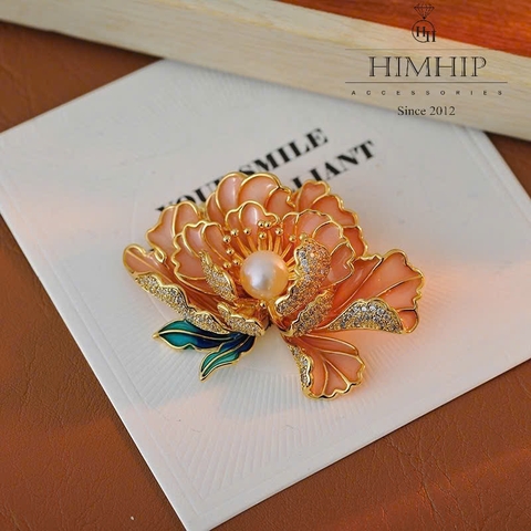 Trâm, Ghim Cài Áo HimHip HKCC Hoa Mẫu Đơn Phối Nụ Trai Thật 4*5.5cm