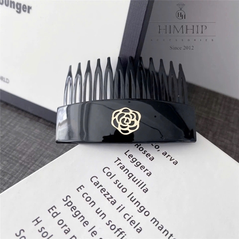 Xước HimhHip Composite Mặt Viền Hoa Hồng Thanh Lịch 12 Răng 5*7cm