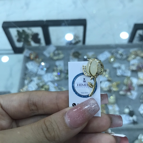 Pin Cài Áo HimHip Bông Hoa Búp Trắng Sang Trọng HKCC Đính Phale 1.5 cm