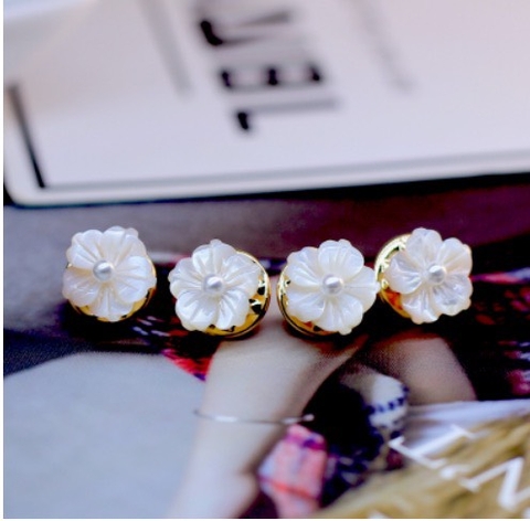 Pin Cài Áo HimHip Hoa Mai Khảm Trai Nhỏ Thanh Lịch HKCC Mix Trai 1.3cm