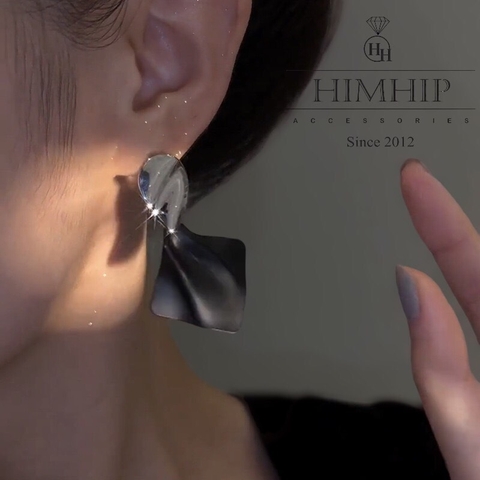 Khuyên Tai Bản To HimHip Giọt Nước Bạc Phối Mặt Thoi Đen Sang Trọng HKCC 5x3.5cm