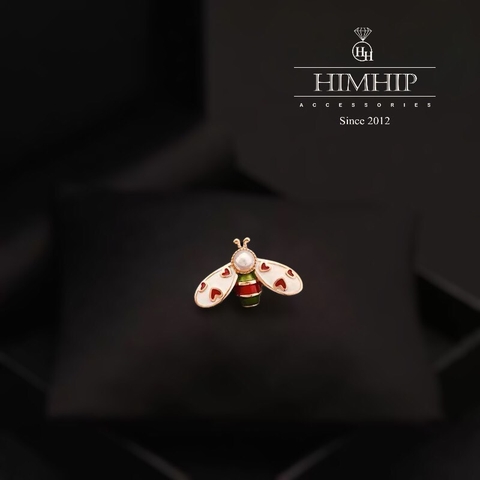 Pin Cài Áo HimHip Con Ong Hoạ Tiết Trái Tim Đáng Yêu HKCC Mix Trai 1,5*2,2cm