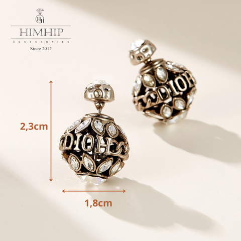 Khuyên Tai Nụ HimHip Mặt Chữ DIOH Sang Trọng HKCC Đính Phale 1.8x2.3cm