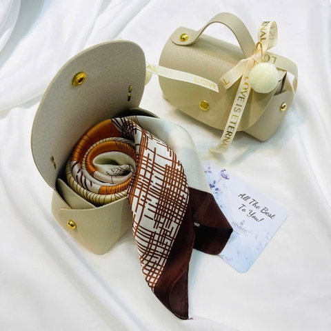 Set Quà Valentine 8/3 HimHip Khăn Lụa Vuông 70*70 Kèm Túi Thiệp - 91