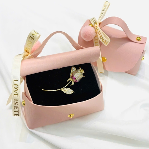 Set Quà HimHip 20/11 Cài Áo Hoa Gửi Thương Yêu Kèm Túi Thiệp - 793