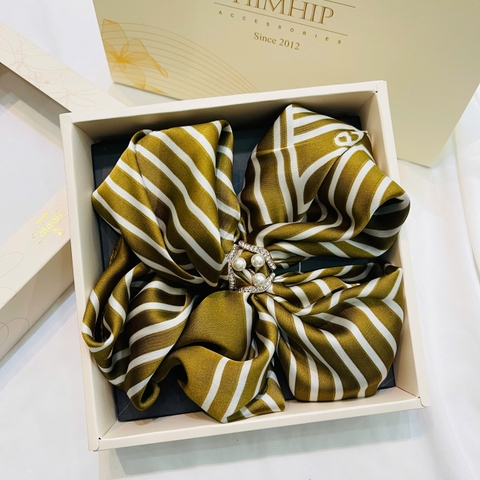 Set Quà HimHip Khăn Lụa Vuông 70x70cm & Cài Khăn Kèm Túi Hộp Thiệp - 449