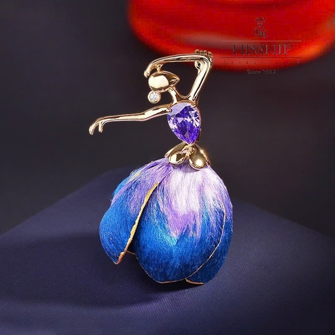 Trâm, Ghim Cài Áo HimHip HKCC Nàng Tiên Hoa Cát Tường 3x4.9cm