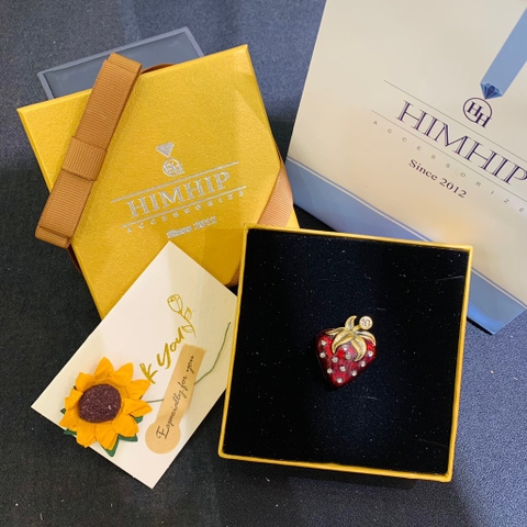 Trâm, Ghim Cài Áo HimHip Dâu Tây Đáng Yêu HKCC Đính Phale 2,5cm