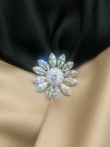Trâm, Ghim Cài Áo HimHip Hoa Hướng Dương Rung Rinh Thanh Lịch HKCC Đính Phale 3,3cm - Trắng