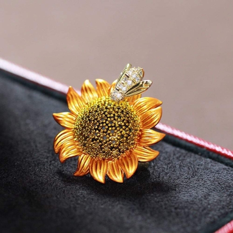 Trâm, Ghim Cài Áo HimHip Hướng Dương Mix Ong Nhỏ Đáng Yêu HKCC Đính Phale 3*3,5cm
