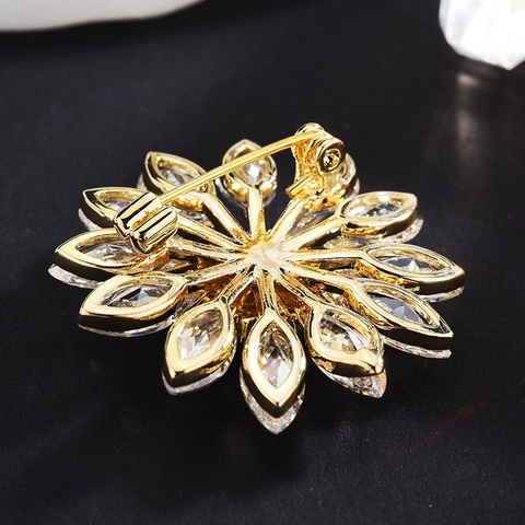 Trâm, Ghim Cài Áo HimHip Hoa Hướng Dương Rung Rinh Thanh Lịch HKCC Đính Phale 3,3cm - Vàng