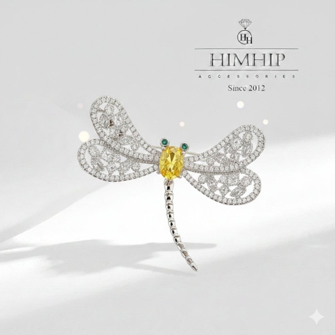 Trâm, Ghim Cài Áo HimHip HKCC Chuồn Kim Phale 3.2*4.2cm