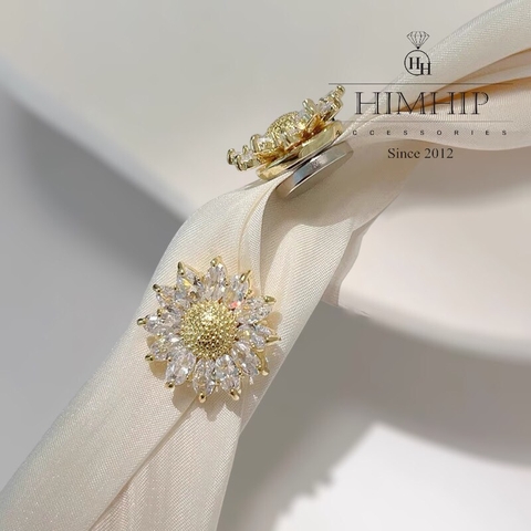 Pin Cài Tự Hít HimHip Hoa Hướng Dương Vàng Sang Trọng HKCC Đính Phale 1.5x1.5cm